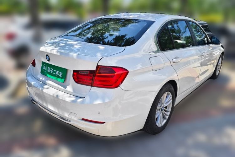 Used BMW 3 Series 2015 320Li Luxury Edition Fashion Model Rear Right 45 Deg