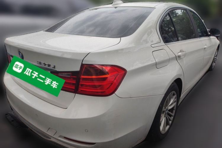 Used BMW 3 Series 2015 316Li Fashion Model Rear Right 45 Deg