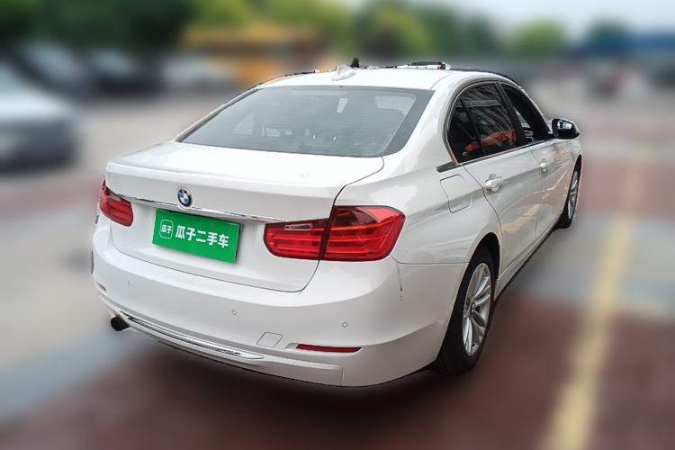 Used BMW 3 Series 2015 316Li Fashion Model Rear Right 45 Deg