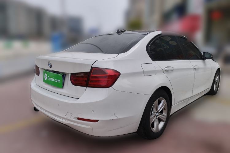 Used BMW 3 Series 2015 320i Fashion Model Rear Right 45 Deg