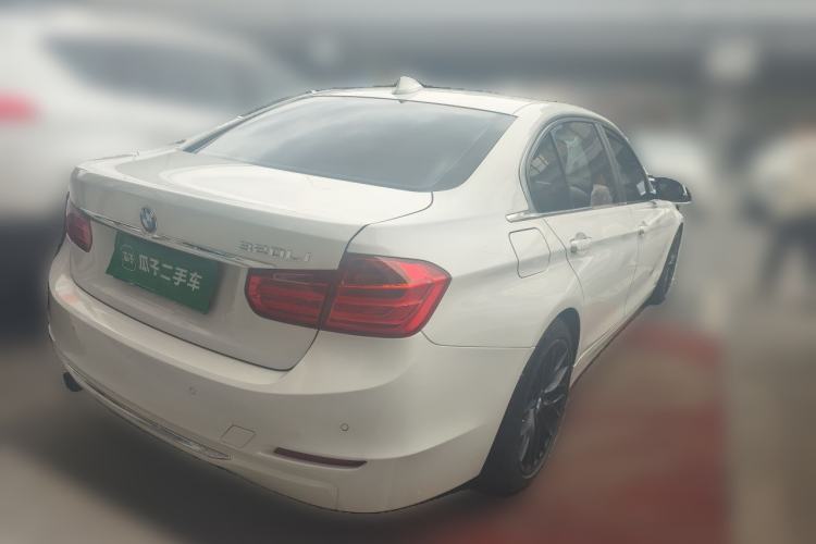 Used BMW 3 Series 2015 320Li Fashion Model Rear Right 45 Deg