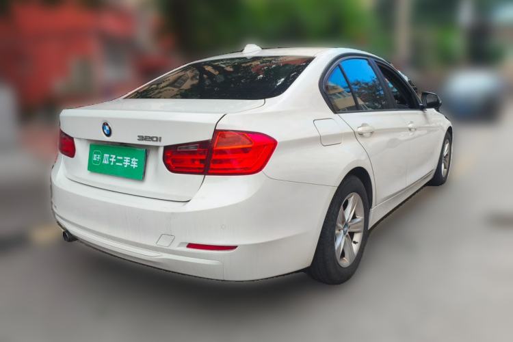 Used BMW 3 Series 2015 320i Luxury Line Stylish Edition Rear Right 45 Deg