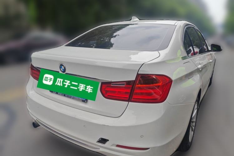 Used BMW 3 Series 2015 316Li Fashion Model Rear Right 45 Deg