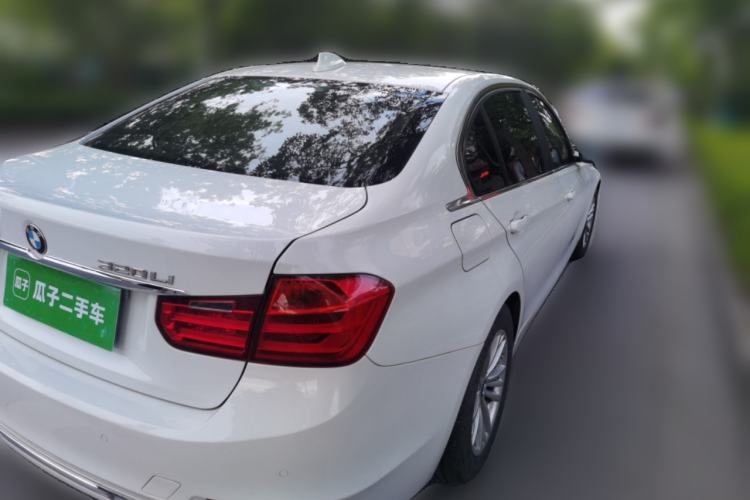 Used BMW 3 Series 2015 320Li Luxury Edition Fashion Model Rear Right 45 Deg