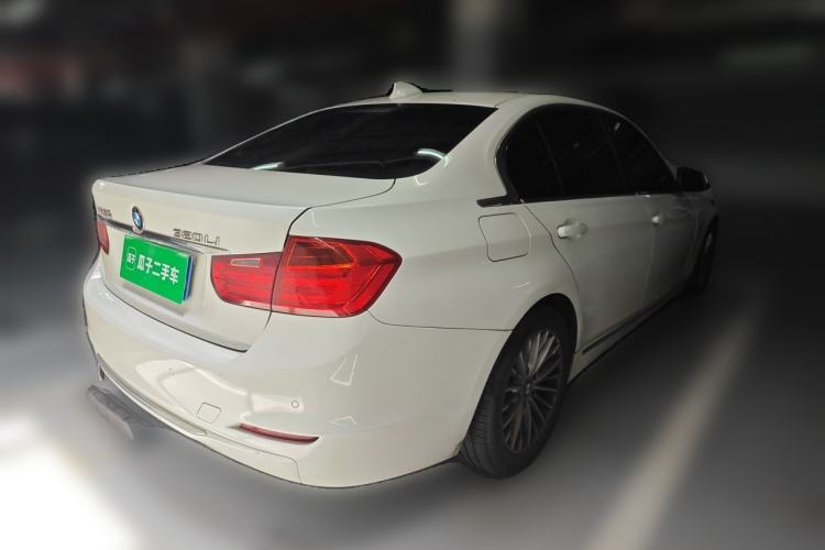 Used BMW 3 Series 2015 320Li Luxury Design Package Premium Edition Rear Right 45 Deg