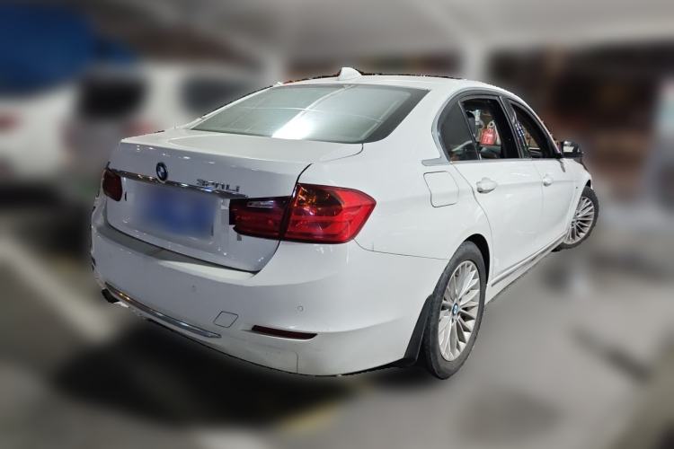 Used BMW 3 Series 2015 320Li Luxury Design Package Rear Right 45 Deg