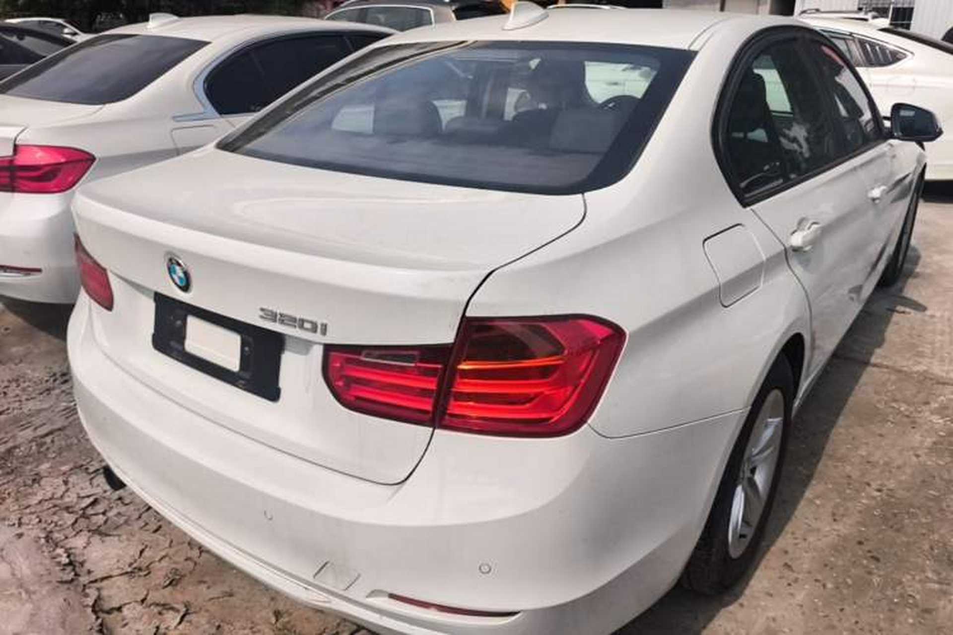 Used BMW 3 Series 2015 320i Luxury Line Stylish Edition Rear Right 45 Deg