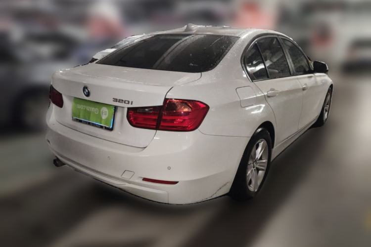 Used BMW 3 Series 2015 320i Luxury Line Stylish Edition Rear Right 45 Deg