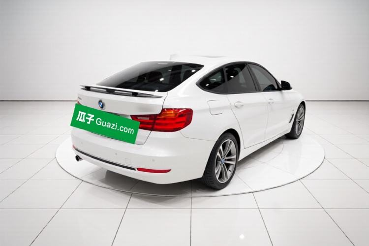 Used BMW 3 Series 2015 320i Sport Design Package Rear Right 45 Deg