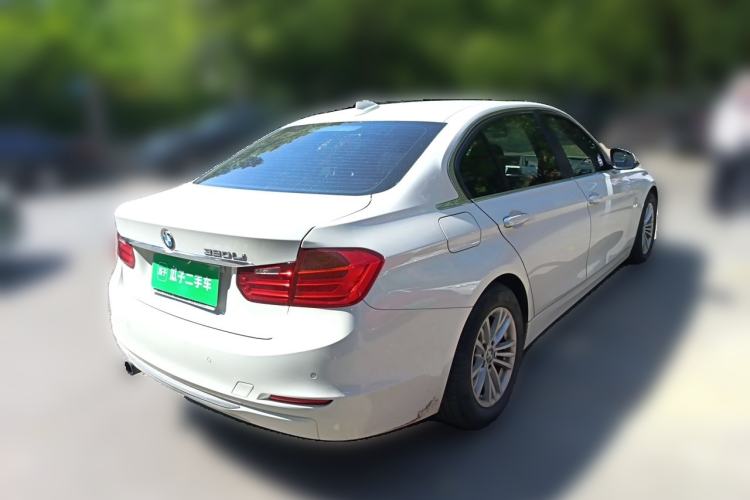 Used BMW 3 Series 2015 320i Fashion Model Rear Right 45 Deg
