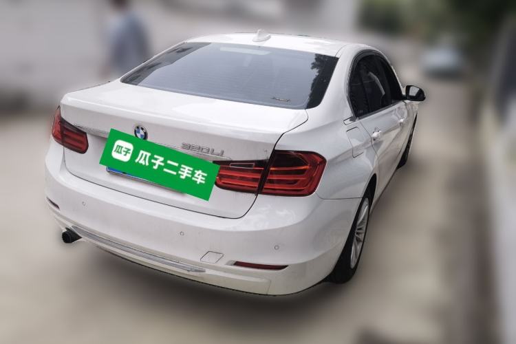 Used BMW 3 Series 2015 316Li Fashion Model Rear Right 45 Deg