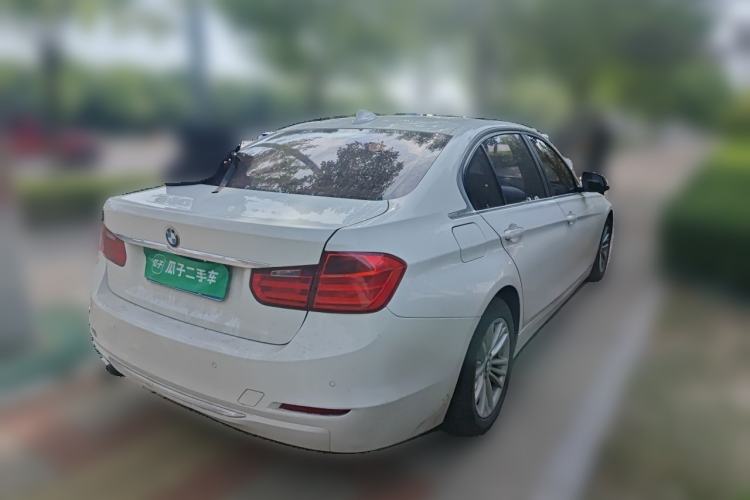 Used BMW 3 Series 2015 316Li Fashion Model Rear Right 45 Deg