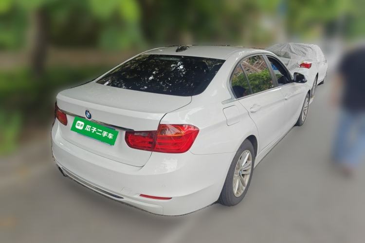 Used BMW 3 Series 2015 316Li Fashion Model Rear Right 45 Deg