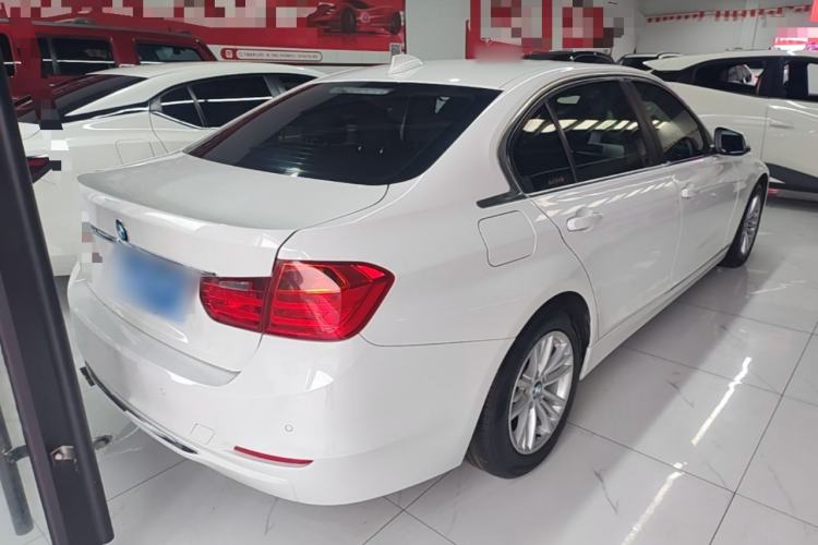 Used BMW 3 Series 2015 316Li Fashion Model Rear Right 45 Deg