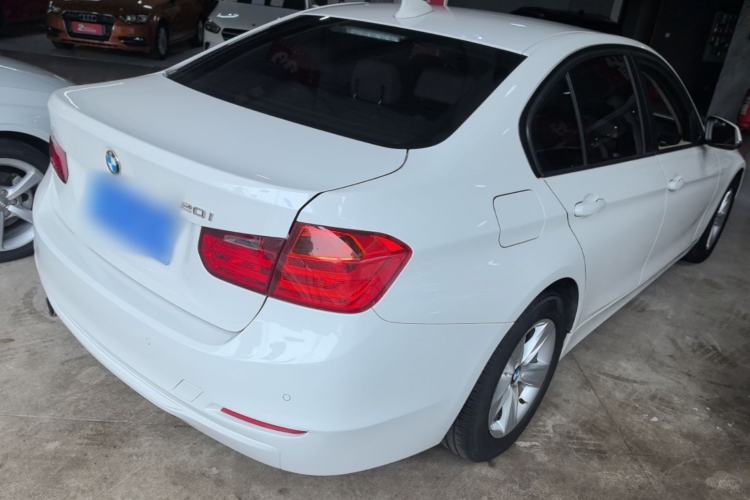 Used BMW 3 Series 2015 320i Fashion Model Rear Right 45 Deg