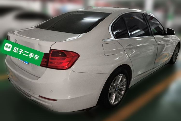Used BMW 3 Series 2015 316Li Fashion Model Rear Right 45 Deg