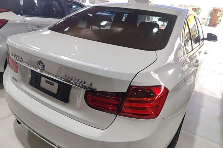 Used BMW 3 Series 2015 328Li xDrive Fashion Model Rear Right 45 Deg