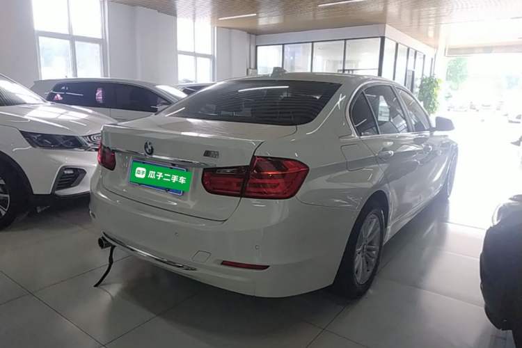 Used BMW 3 Series 2015 320Li Fashion Model Rear Right 45 Deg