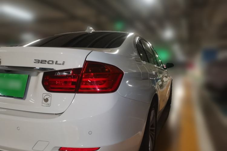 Used BMW 3 Series 2015 320Li Luxury Edition Fashion Model Rear Right 45 Deg