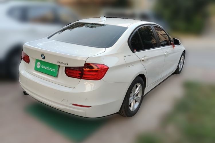 Used BMW 3 Series 2015 320i Fashion Model Rear Right 45 Deg