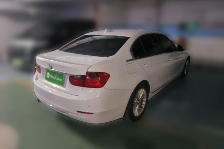 Used BMW 3 Series 2015 320Li Luxury Design Package Rear Right 45 Deg