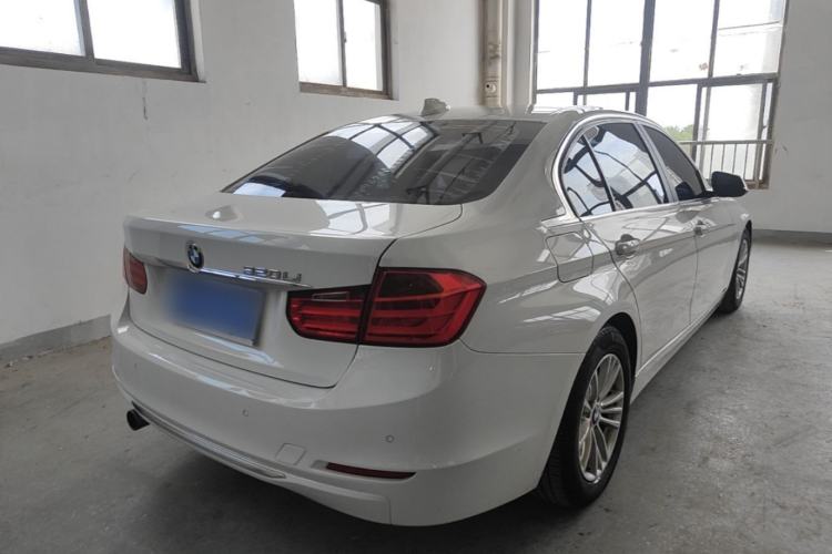Used BMW 3 Series 2015 320Li Luxury Edition Fashion Model Rear Right 45 Deg