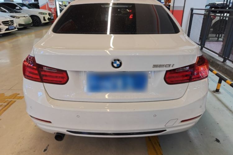 Used BMW 3 Series 2015 320i Sport Design Package Rear