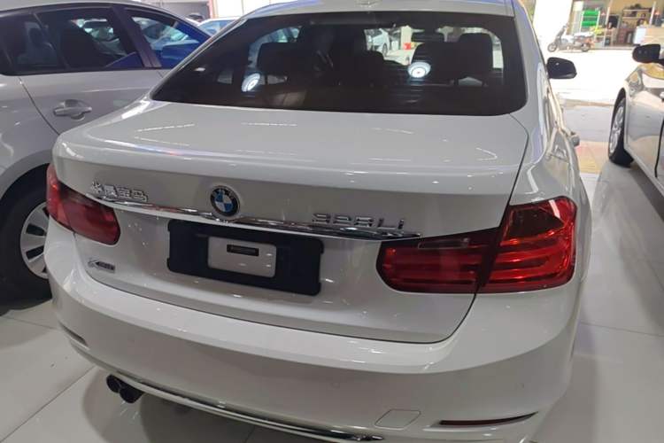 Used BMW 3 Series 2015 328Li xDrive Fashion Model Rear