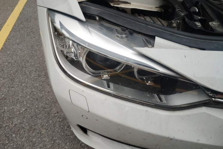 Used BMW 3 Series 2015 320i Fashion Model Right Front Headlight