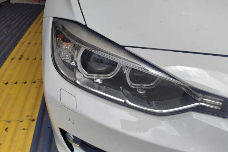 Used BMW 3 Series 2015 320Li Fashion Model Right Front Headlight