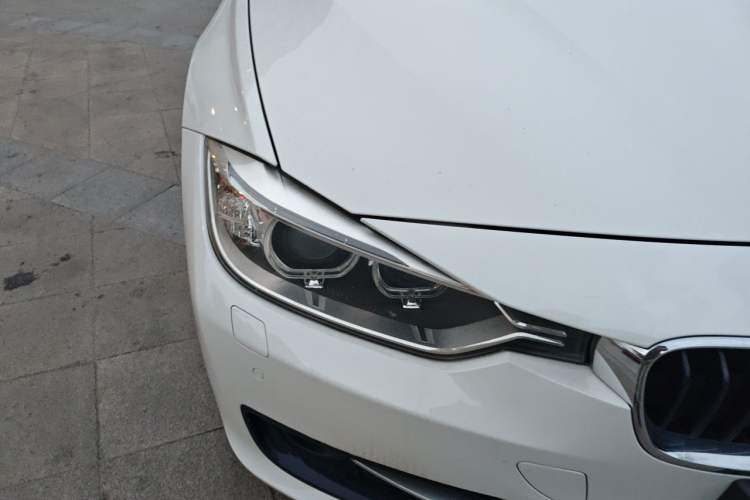 Used BMW 3 Series 2015 320i Luxury Edition Sports Design Package Right Front Headlight
