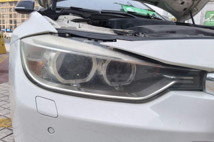 Used BMW 3 Series 2015 320i Fashion Model Right Front Headlight