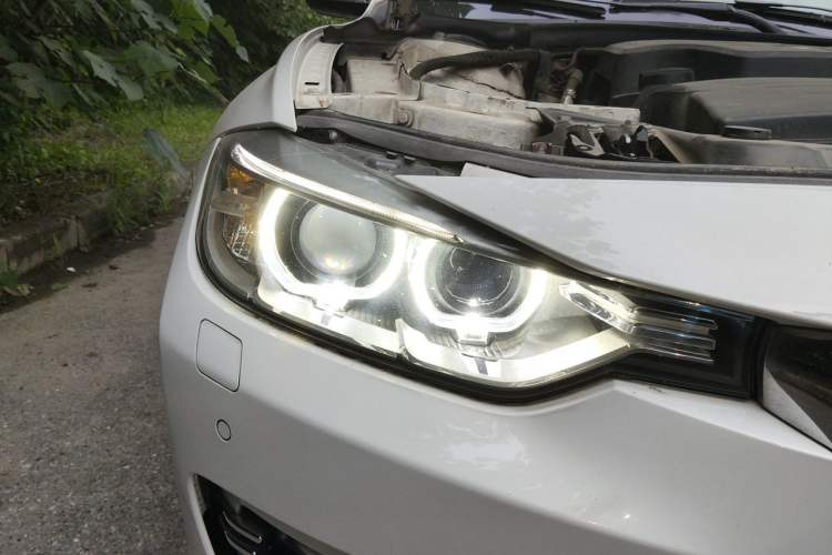 Used BMW 3 Series 2015 320Li Luxury Design Package Premium Edition Right Front Headlight