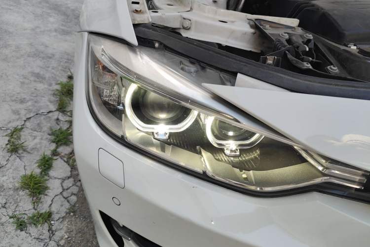 Used BMW 3 Series 2015 320Li Fashion Model Right Front Headlight