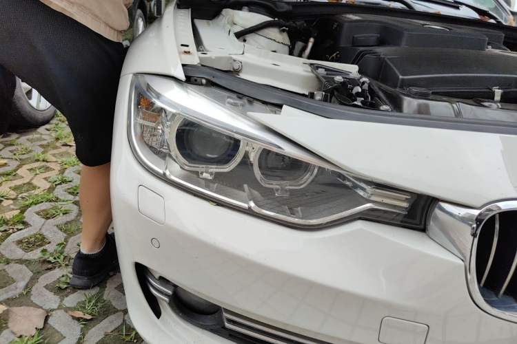 Used BMW 3 Series 2015 320Li Luxury Design Package Right Front Headlight