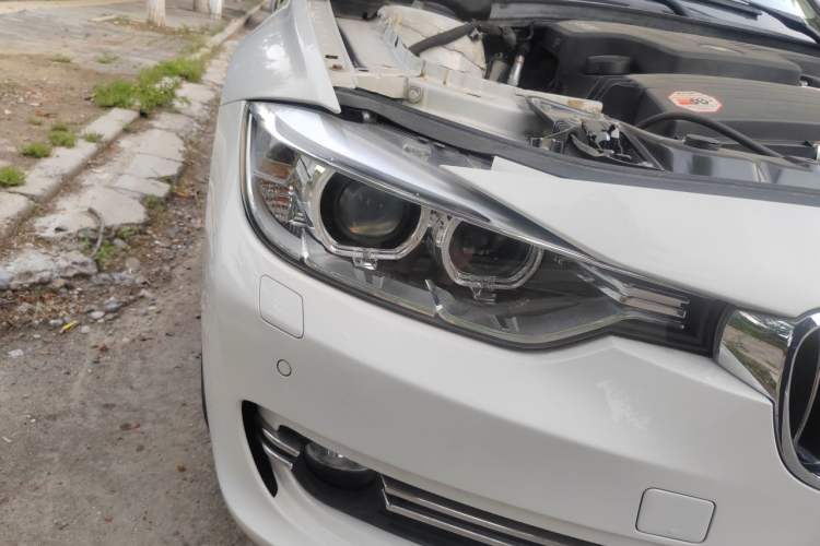 Used BMW 3 Series 2015 328Li Luxury Design Package Right Front Headlight