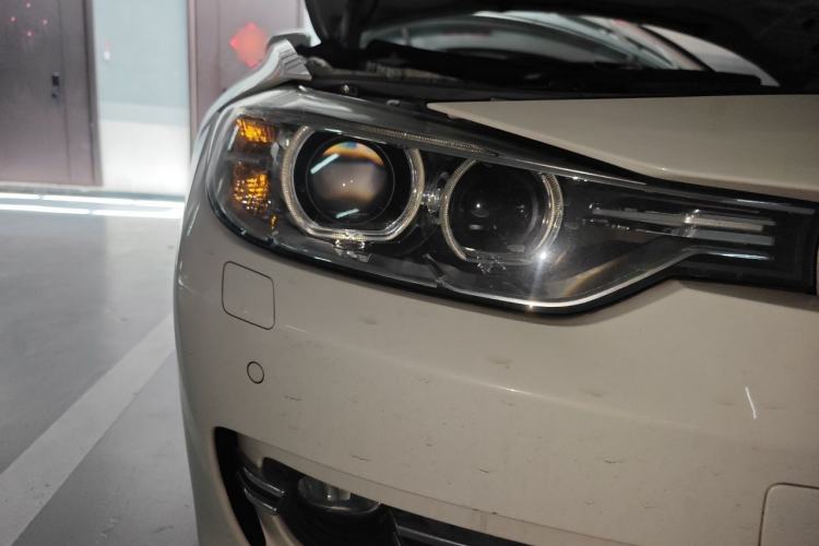 Used BMW 3 Series 2015 320Li Luxury Design Package Premium Edition Right Front Headlight