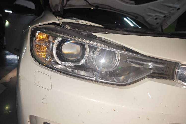 Used BMW 3 Series 2015 320Li Fashion Model Right Front Headlight