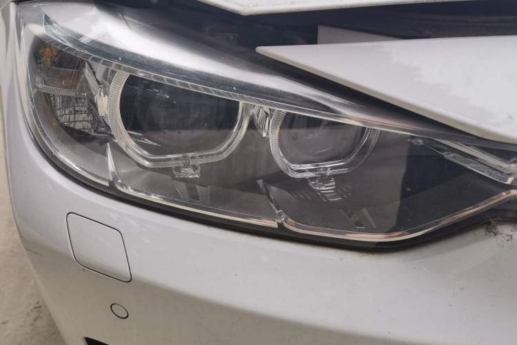 Used BMW 3 Series 2015 316Li Fashion Model Right Front Headlight