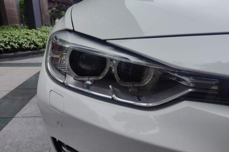 Used BMW 3 Series 2015 320Li Luxury Design Package Premium Edition Right Front Headlight