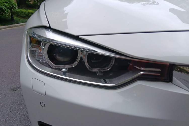 Used BMW 3 Series 2015 320i Luxury Edition Sports Design Package Right Front Headlight