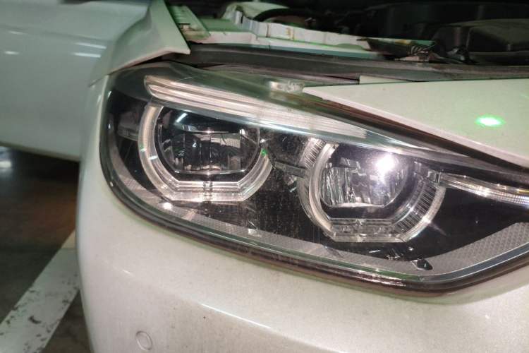 Used BMW 3 Series 2015 320Li Fashion Model Right Front Headlight