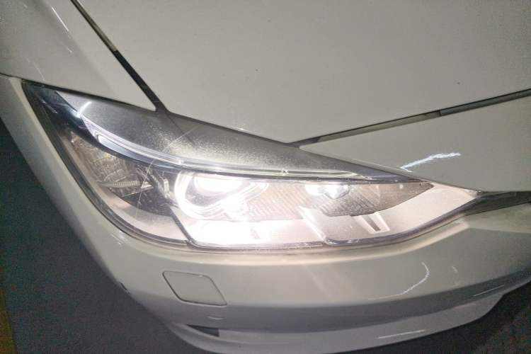 Used BMW 3 Series 2015 320Li Fashion Model Right Front Headlight