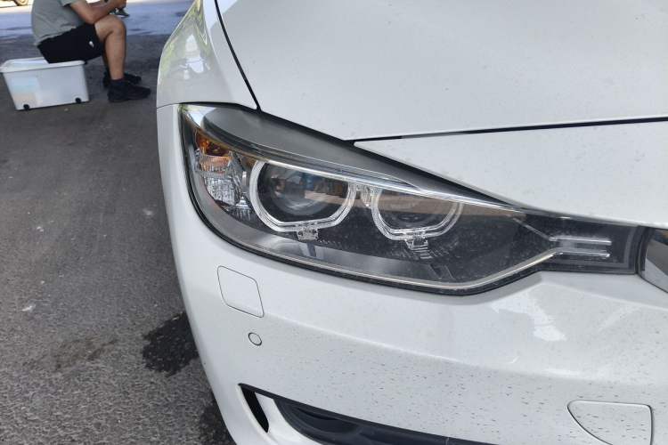 Used BMW 3 Series 2015 320i Luxury Line Stylish Edition Right Front Headlight