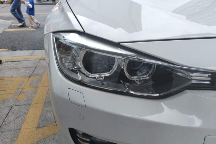 Used BMW 3 Series 2015 320Li Luxury Design Package Premium Edition Right Front Headlight
