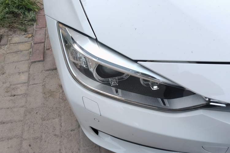 Used BMW 3 Series 2015 320i Fashion Model Right Front Headlight