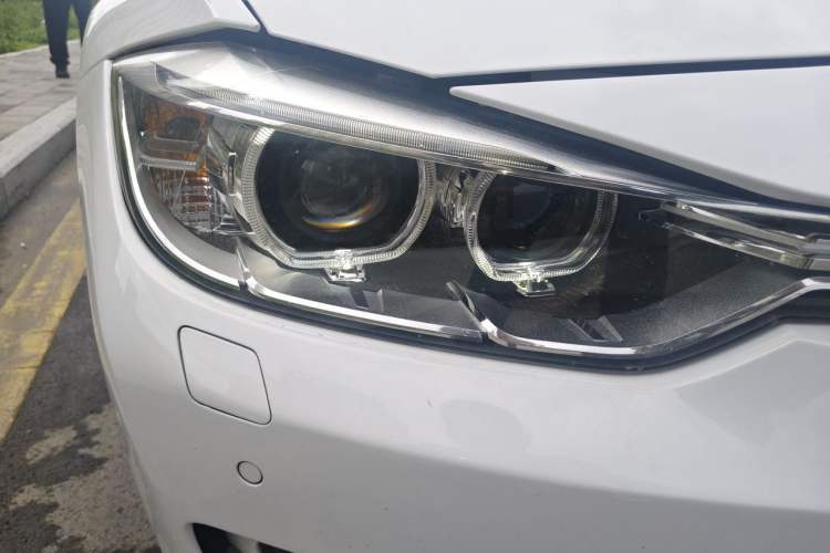 Used BMW 3 Series 2015 320Li Fashion Model Right Front Headlight