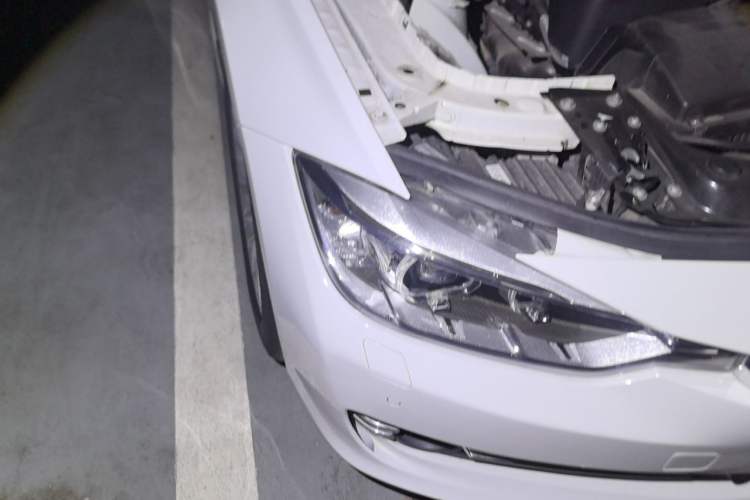 Used BMW 3 Series 2015 320Li Luxury Design Package Right Front Headlight