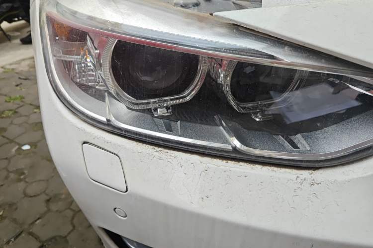 Used BMW 3 Series 2015 316Li Fashion Model Right Front Headlight