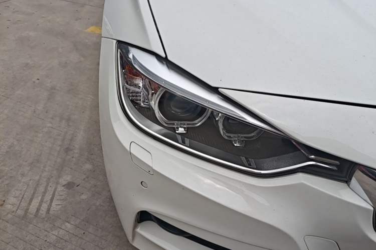 Used BMW 3 Series 2015 320i Fashion Model Right Front Headlight